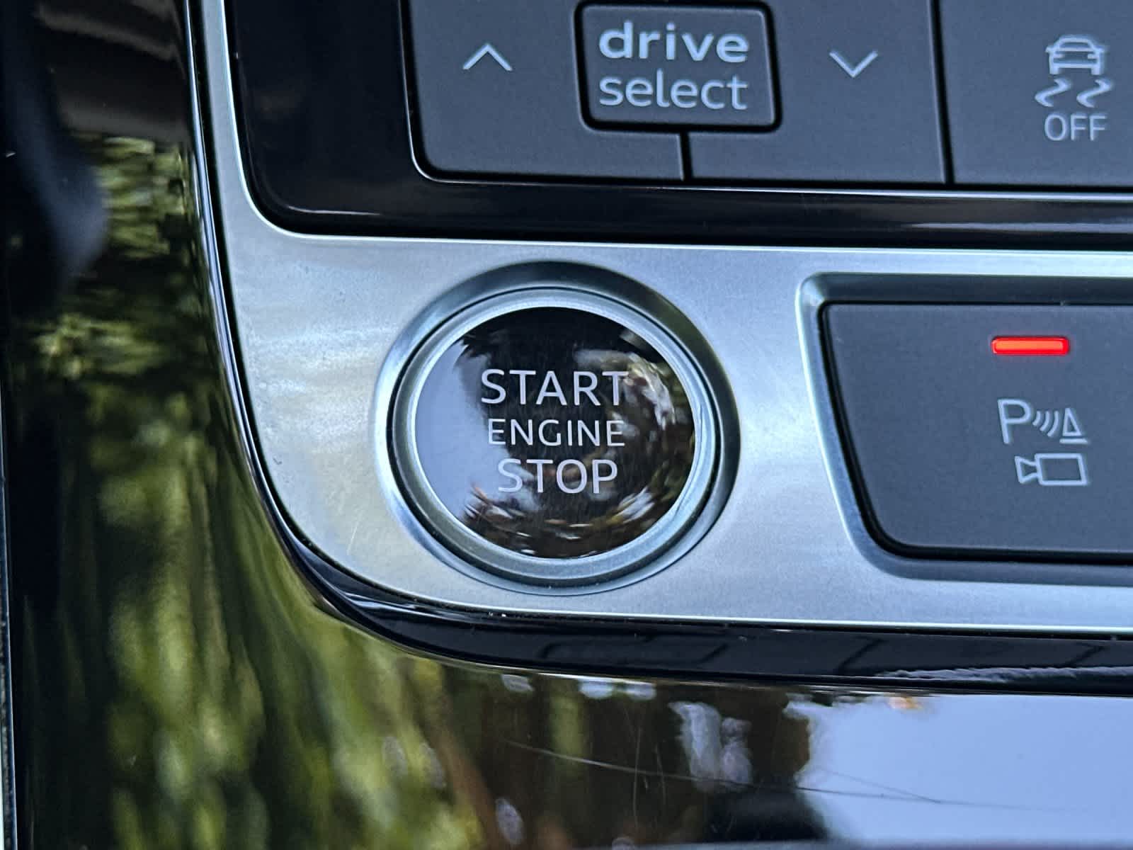 Thumbnail: 2023 Audi Q7 - 23