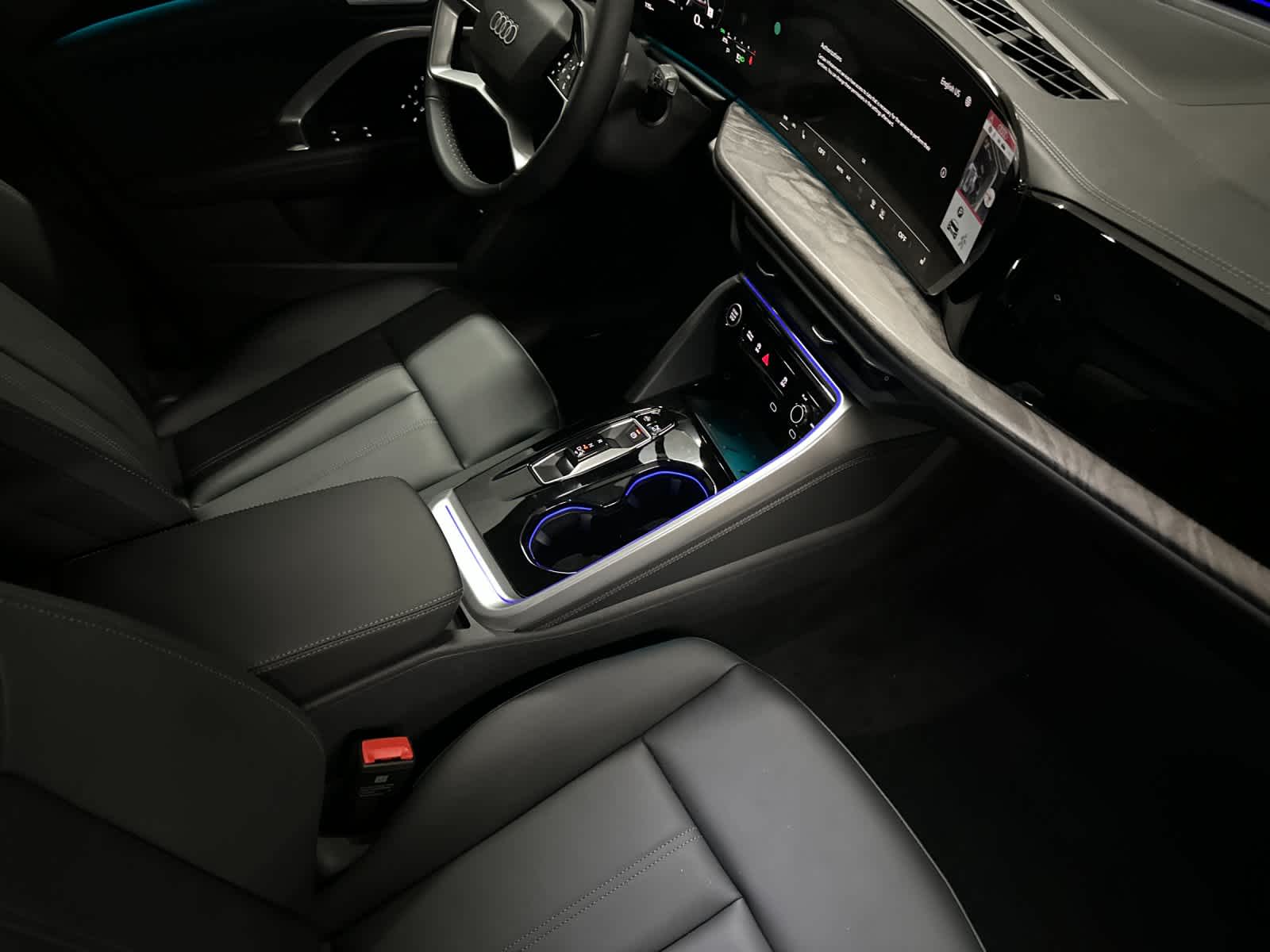 Thumbnail: 2025 Audi Q5 - 16