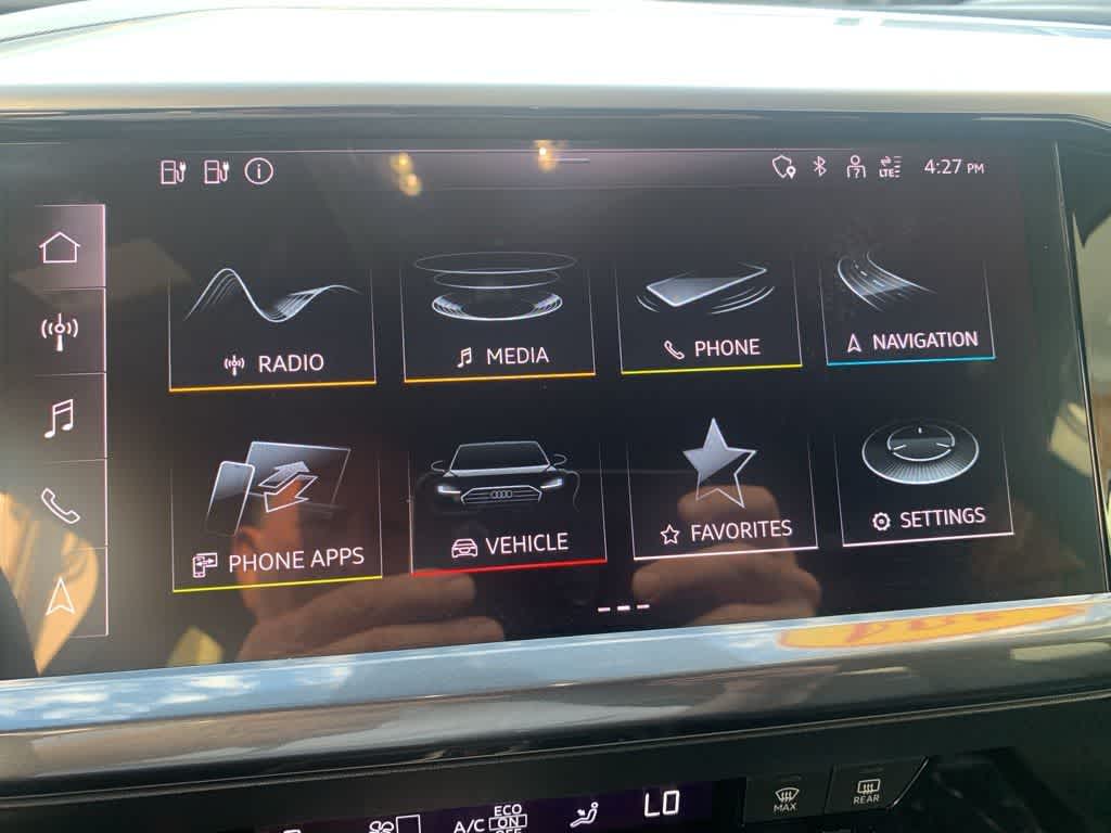 Thumbnail: 2024 Audi Q4 e-tron - 10