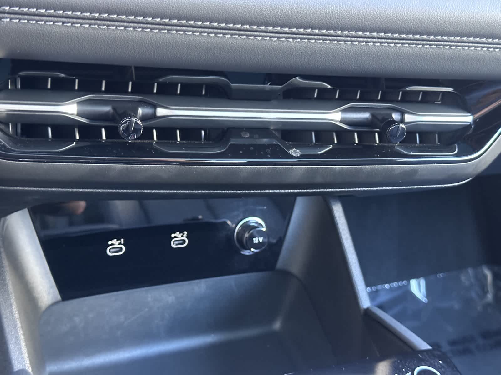 Thumbnail: 2025 Audi e-tron - 20