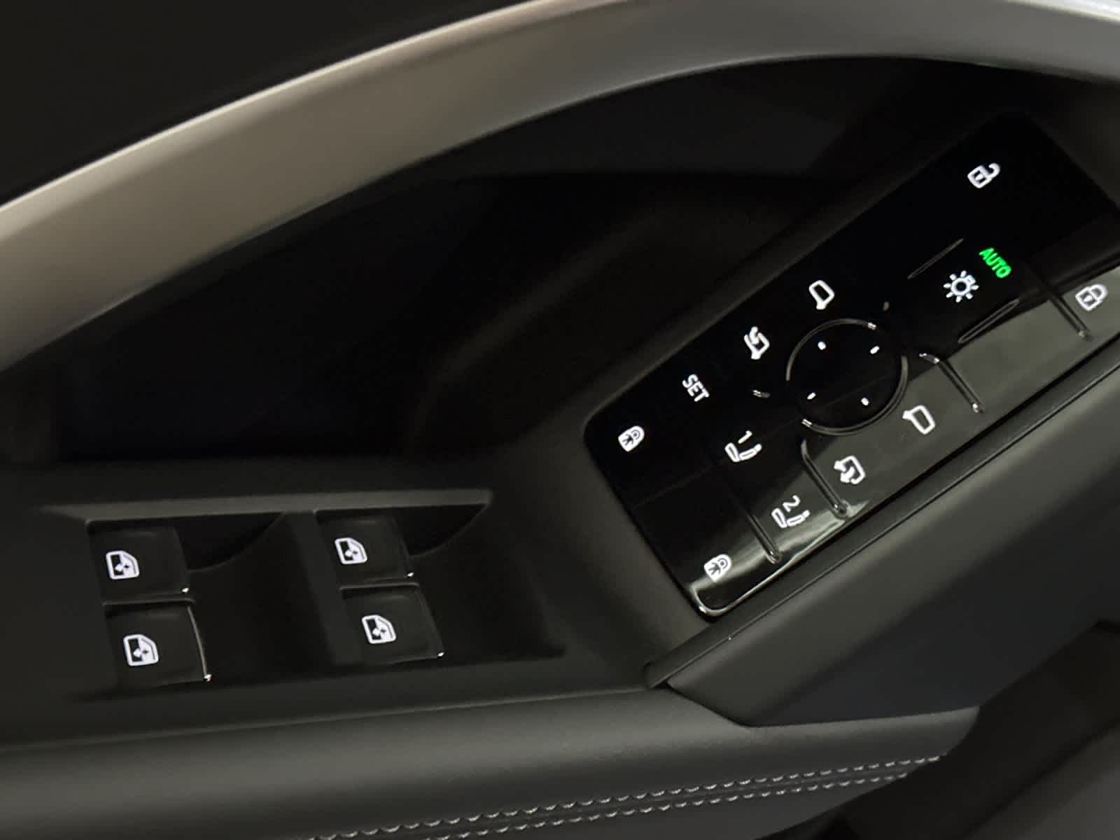 Thumbnail: 2025 Audi Q5 - 13