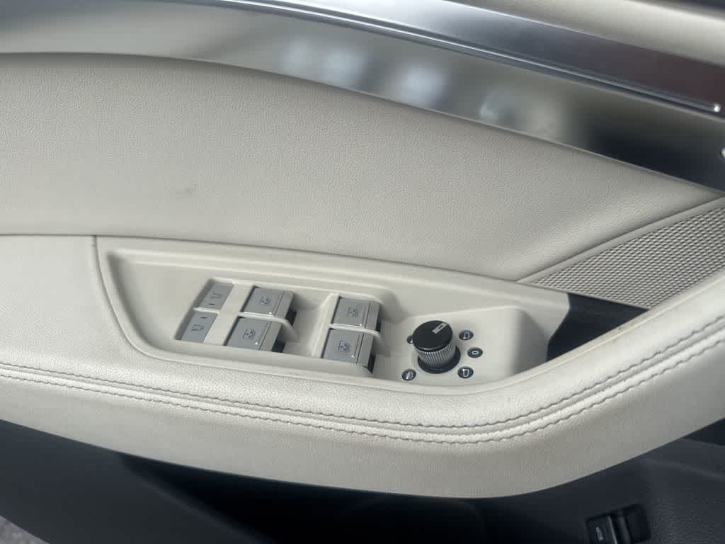 Thumbnail: 2024 Audi Q8 e-tron - 24