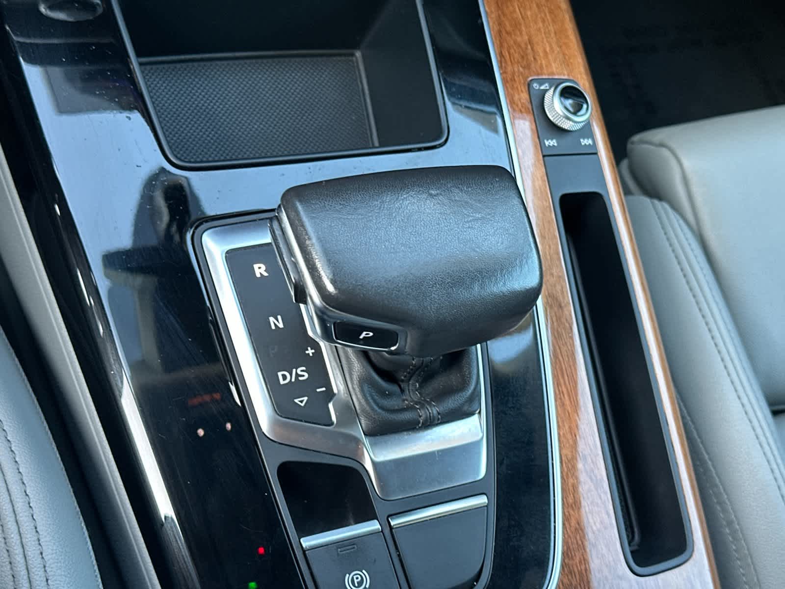 Thumbnail: 2022 Audi Q5 - 21