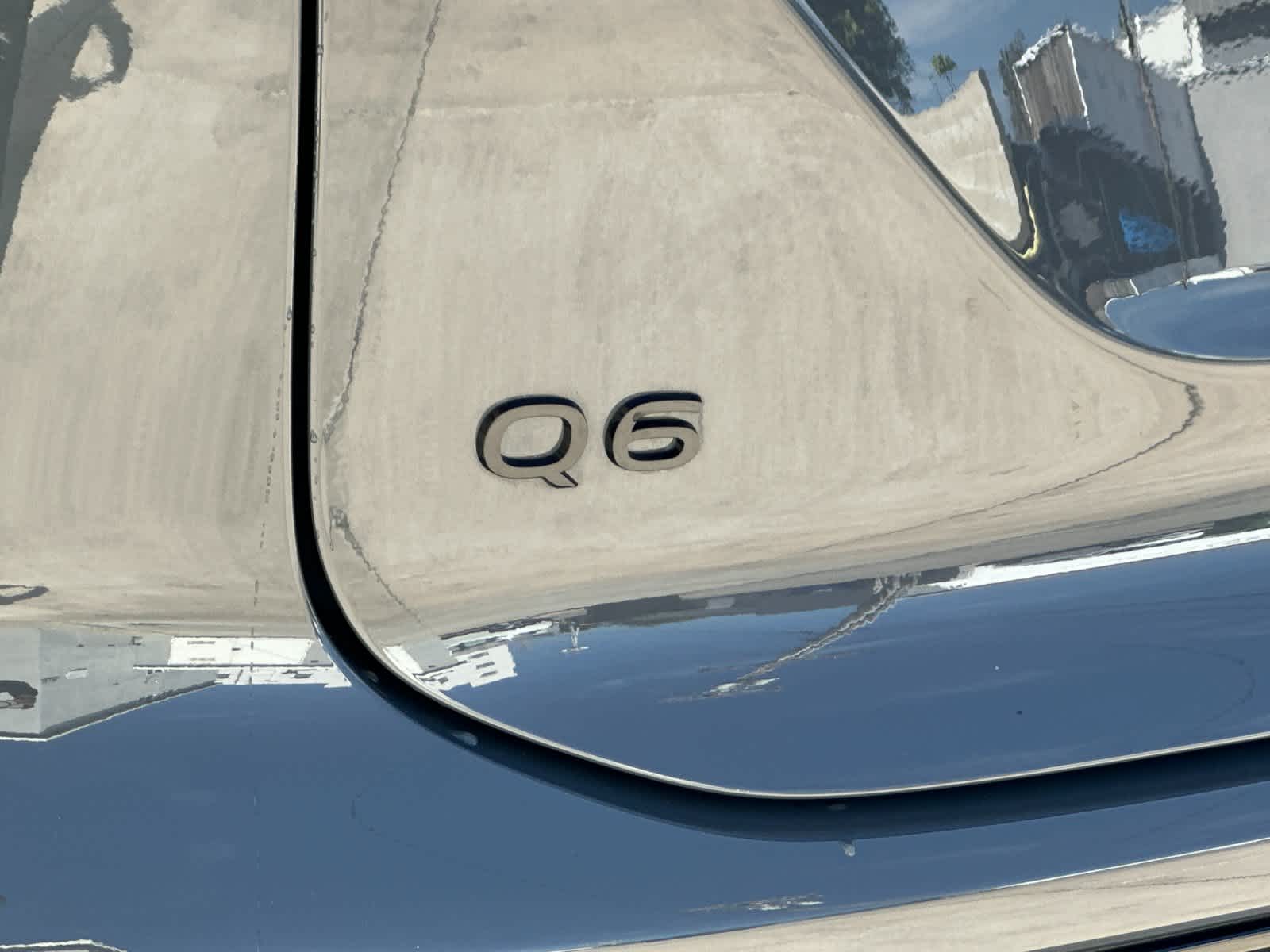 Thumbnail: 2025 Audi Q6 e-tron - 28