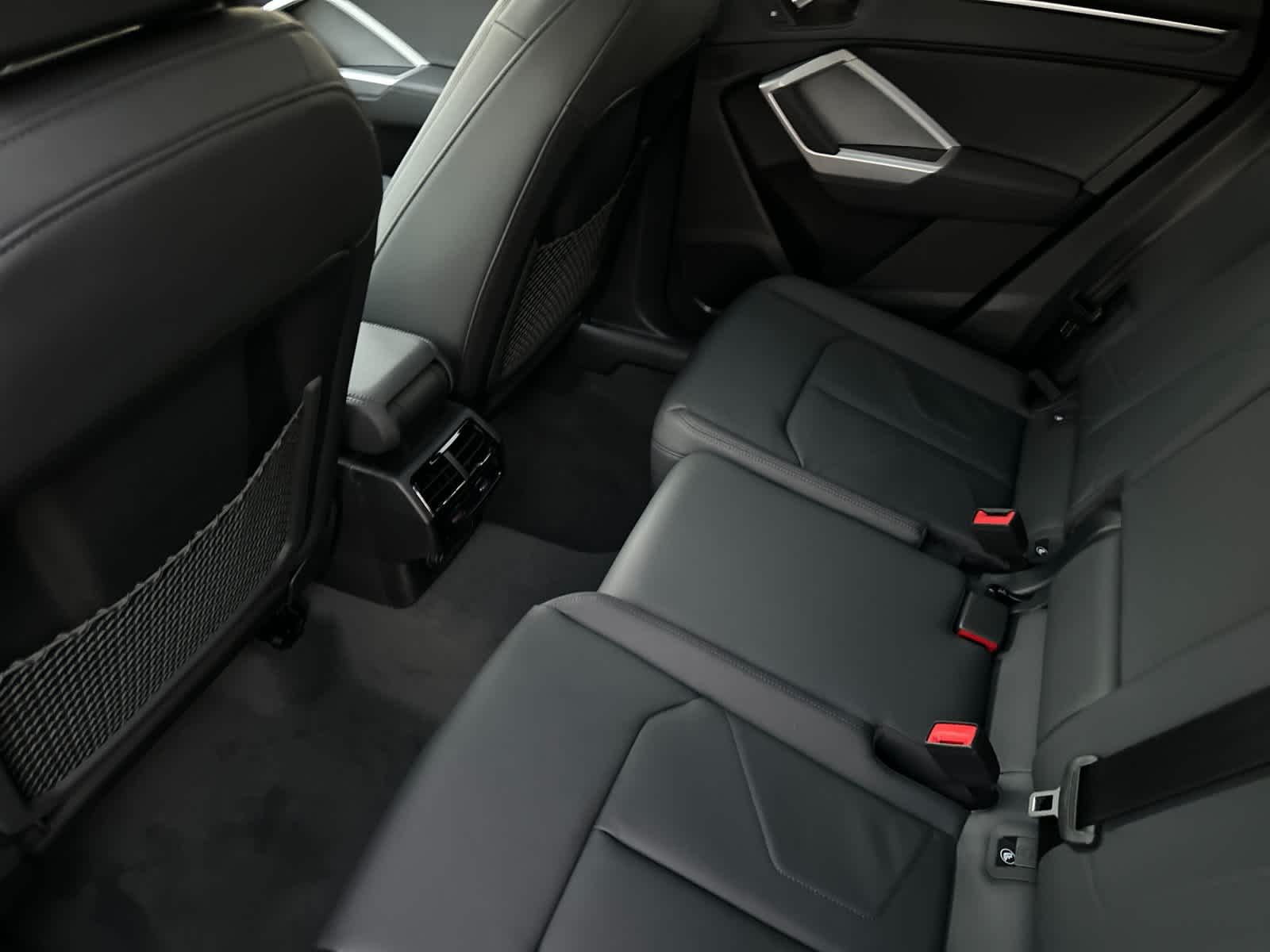 Thumbnail: 2025 Audi Q3 - 4