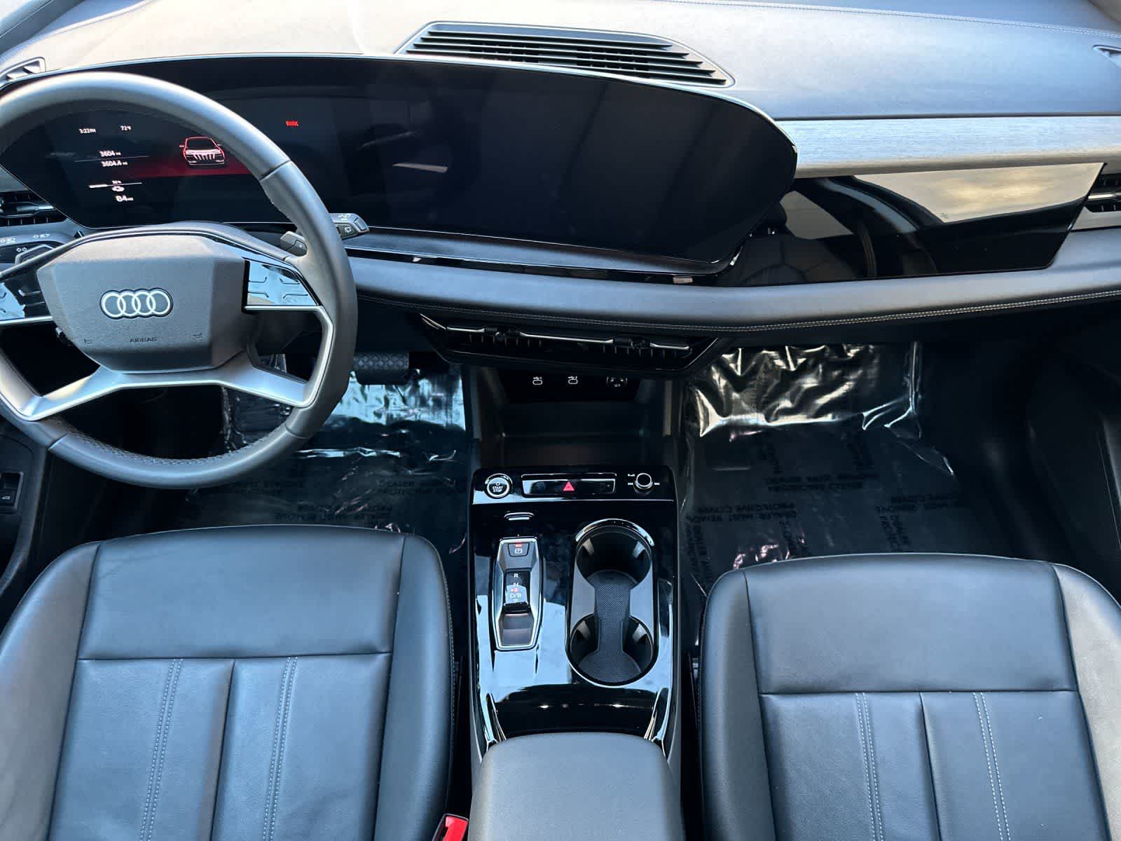 Thumbnail: 2025 Audi Q6 e-tron - 3