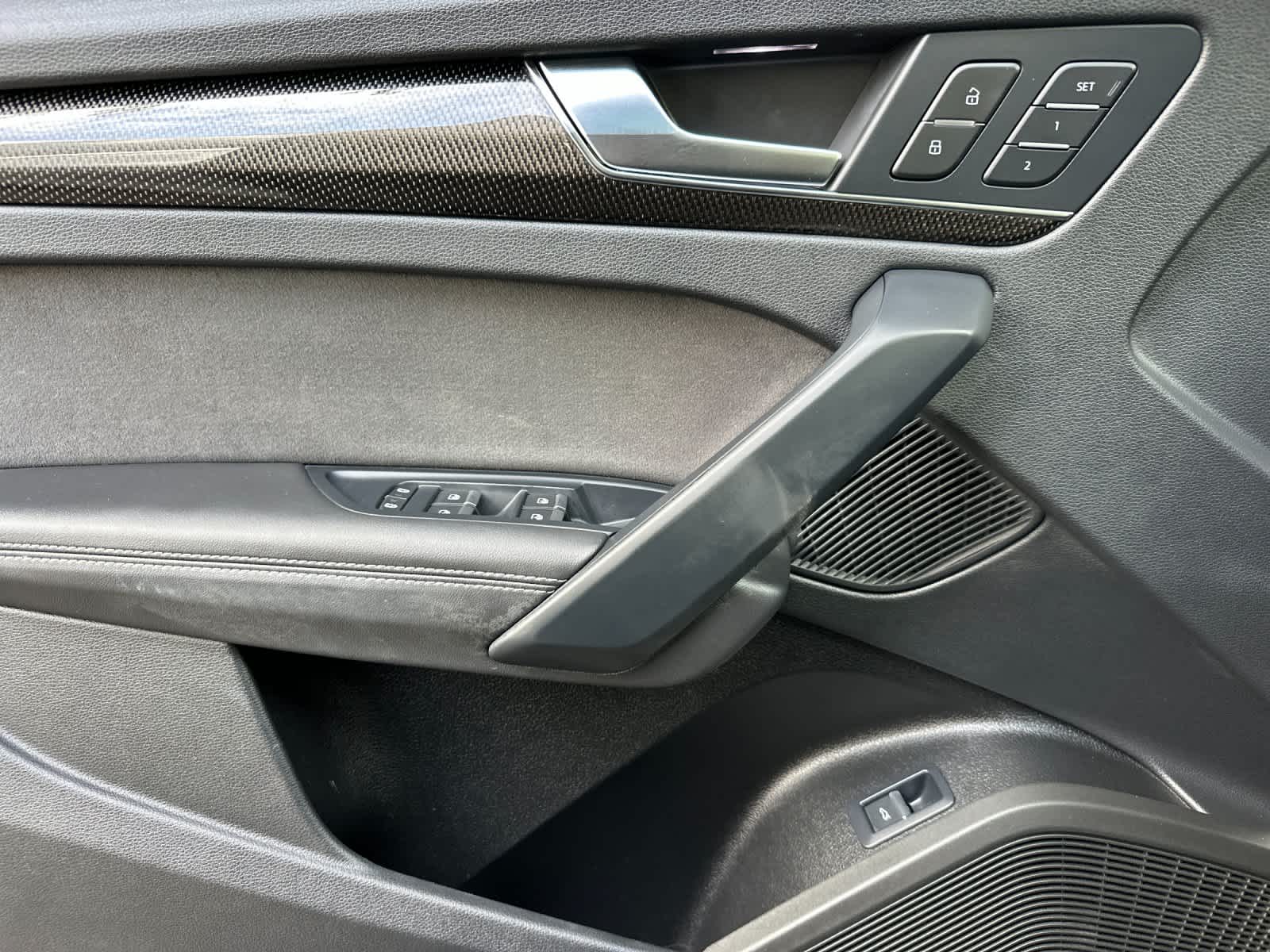 Thumbnail: 2023 Audi SQ5 - 11