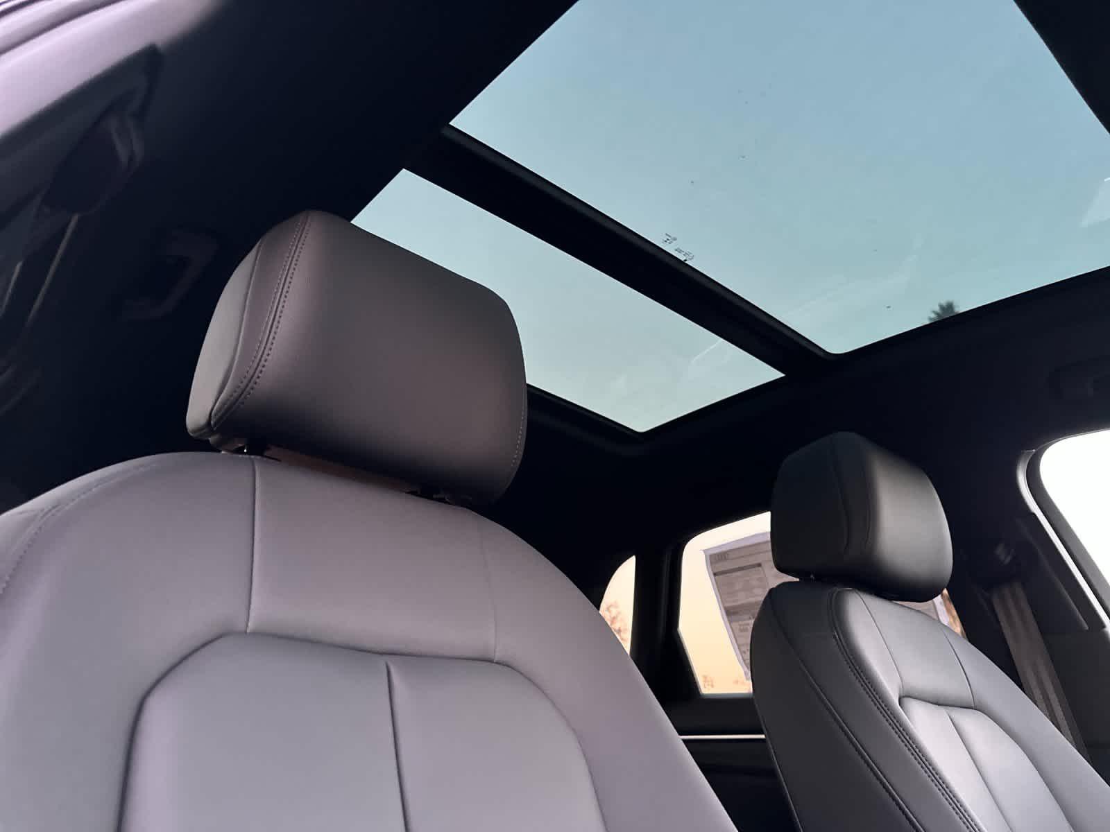 Thumbnail: 2025 Audi Q3 - 17