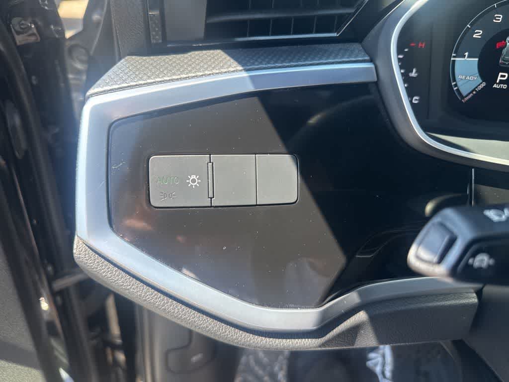 Thumbnail: 2022 Audi Q3 - 15