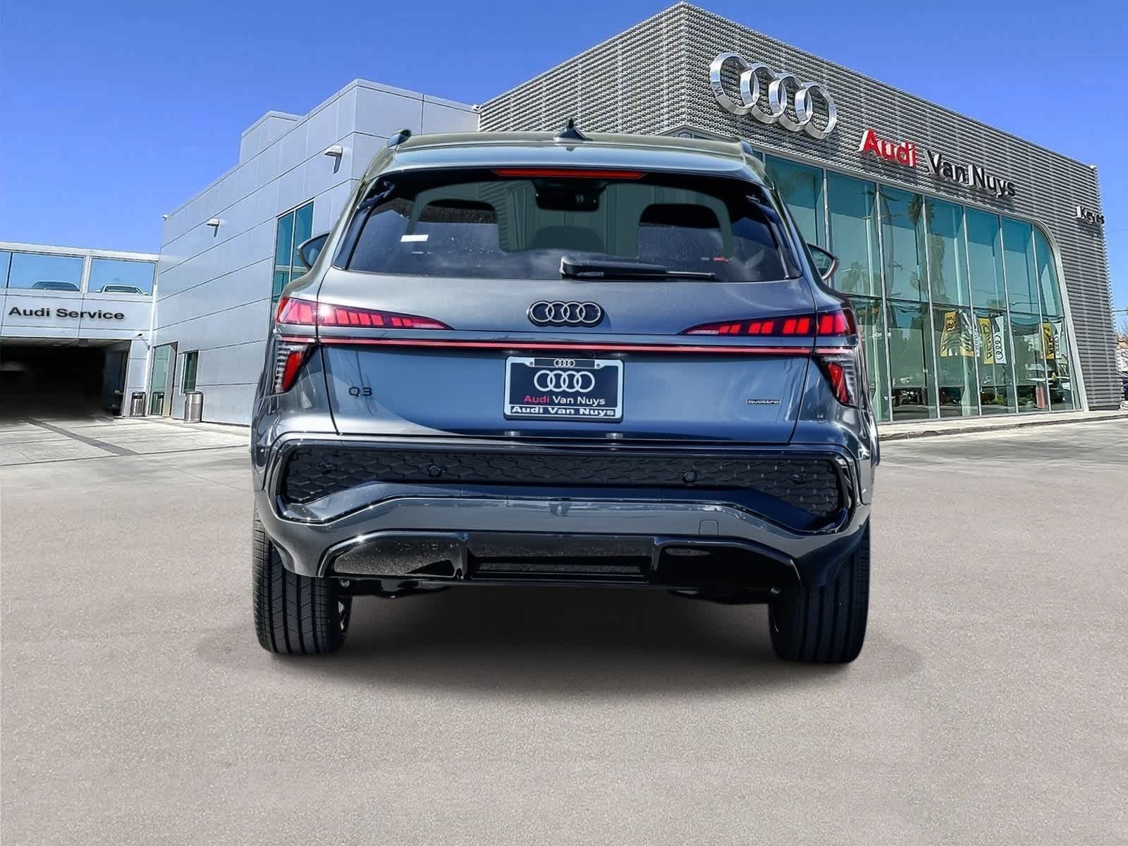 Thumbnail: 2026 Audi Q3 - 3