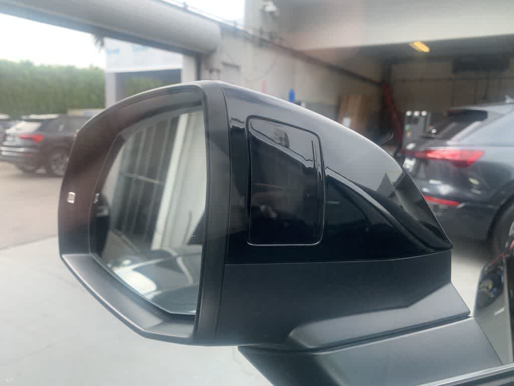 Thumbnail: 2024 Audi Q5 - 20