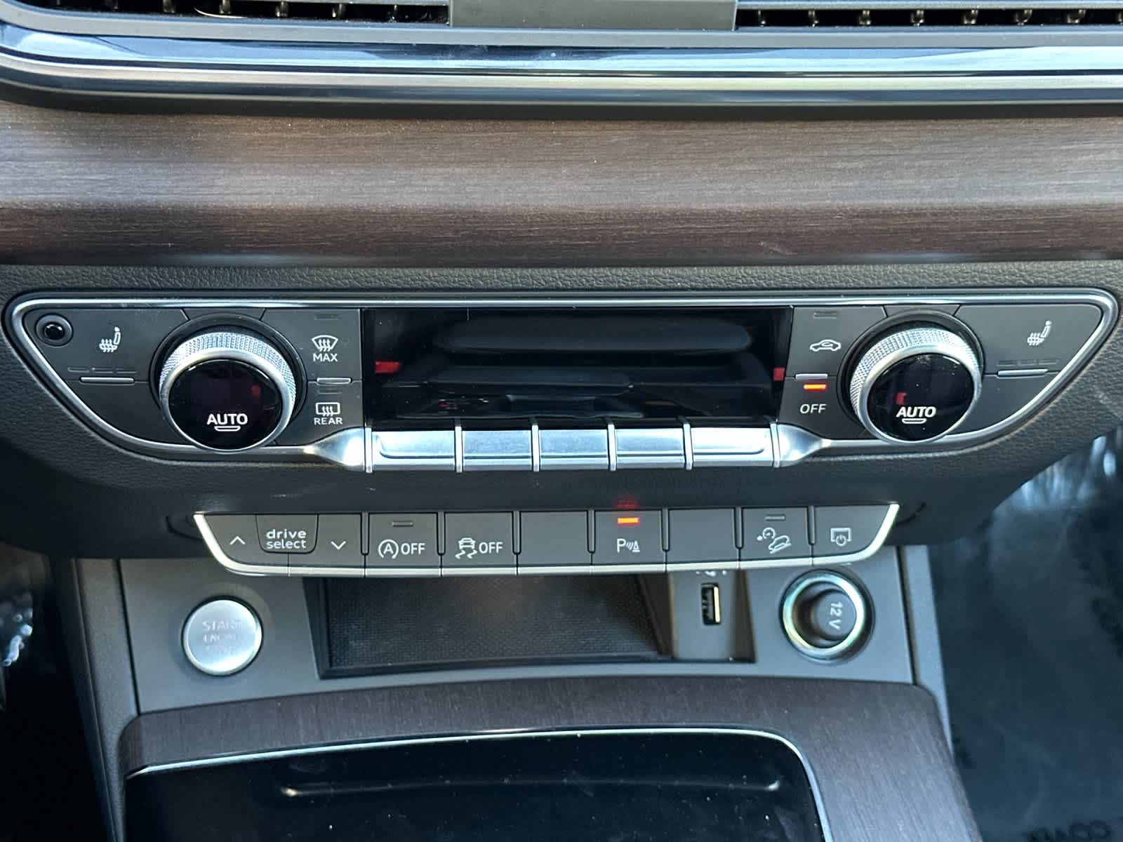 Thumbnail: 2023 Audi Q5 - 20