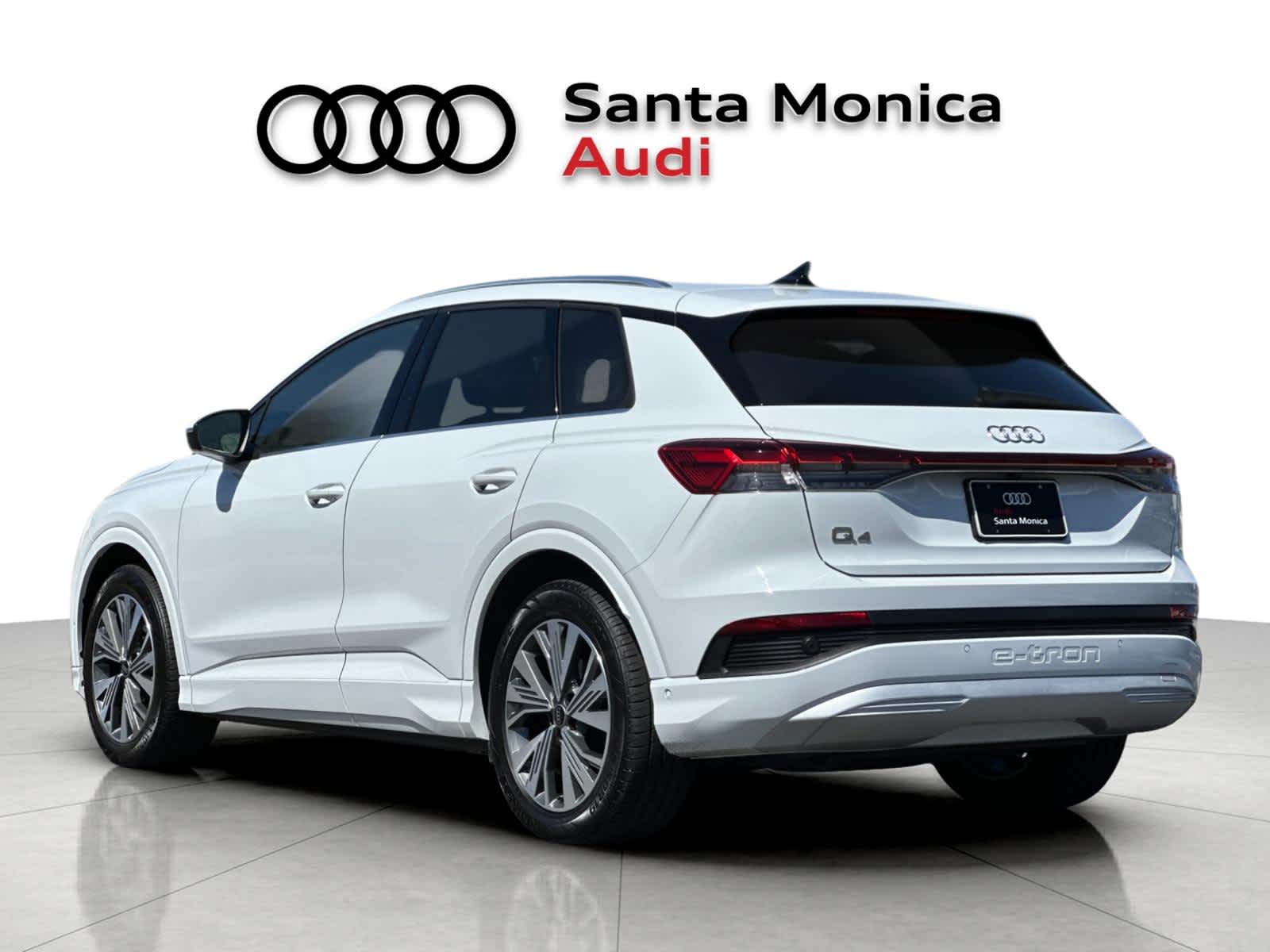 Thumbnail: 2023 Audi Q4 e-tron - 6