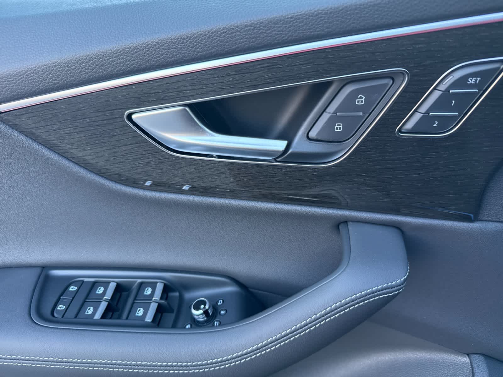 Thumbnail: 2026 Audi Q7 - 12