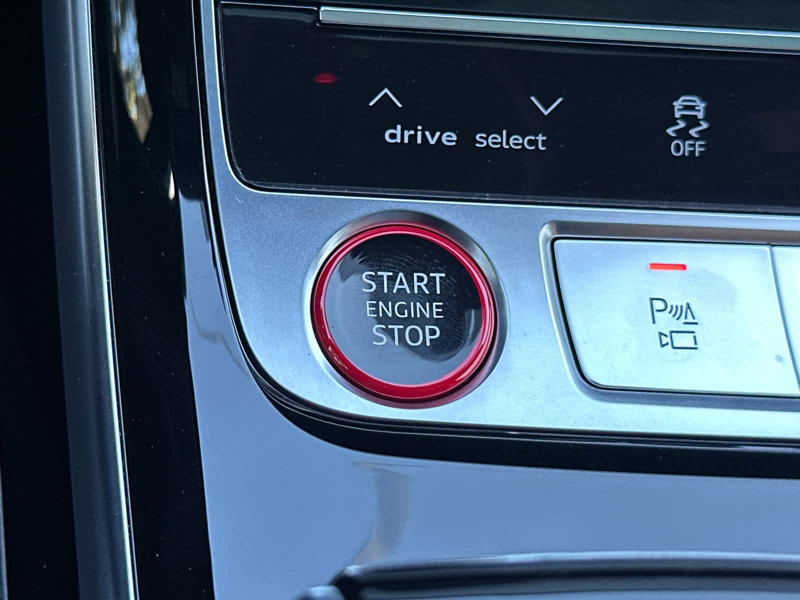 Thumbnail: 2024 Audi S8 - 21