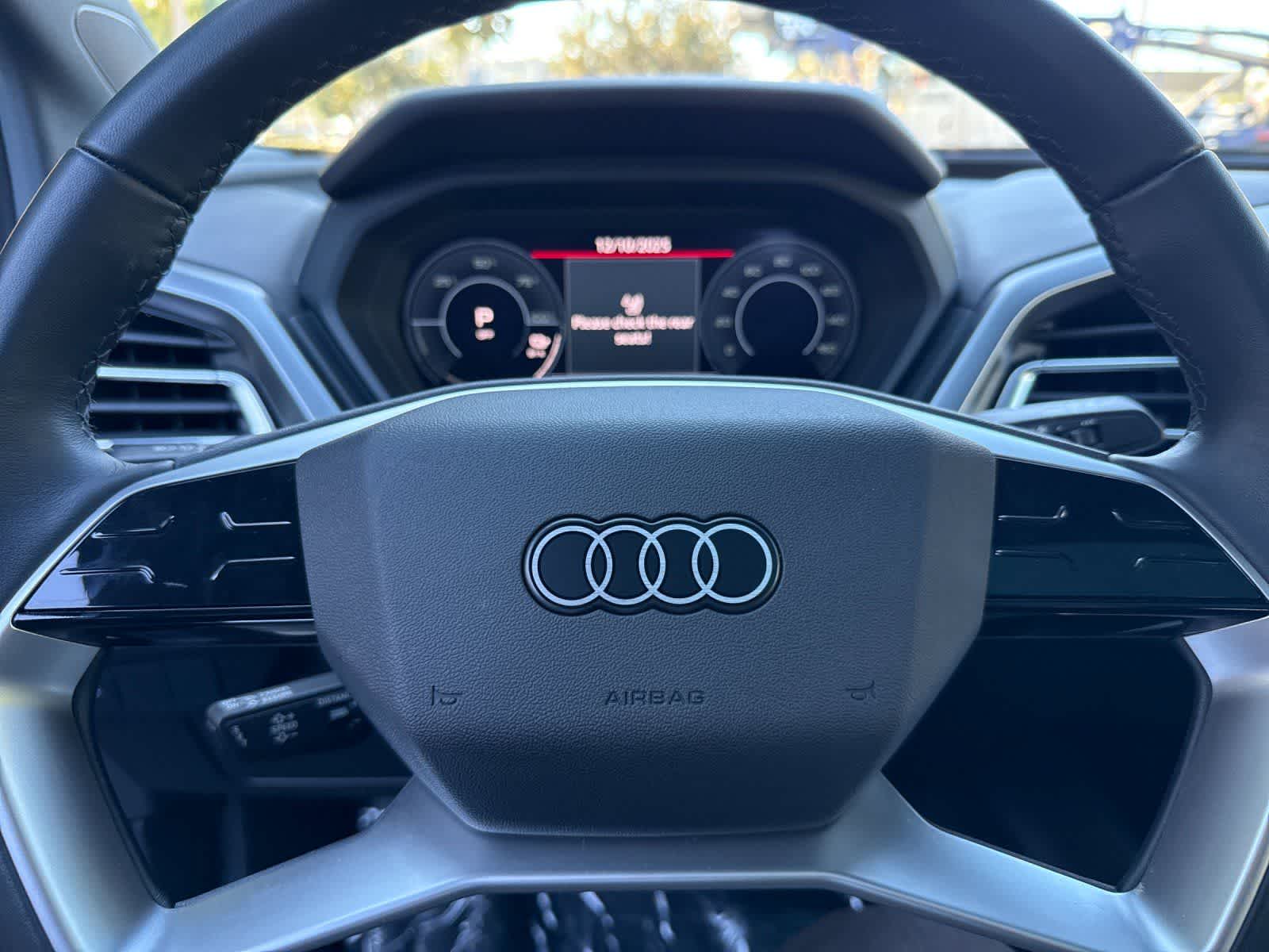 Thumbnail: 2024 Audi Q4 e-tron - 23