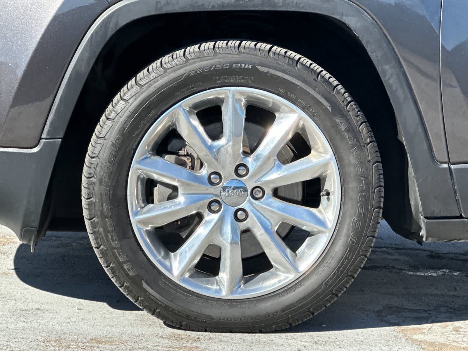 Thumbnail: 2016 Jeep Cherokee - 27