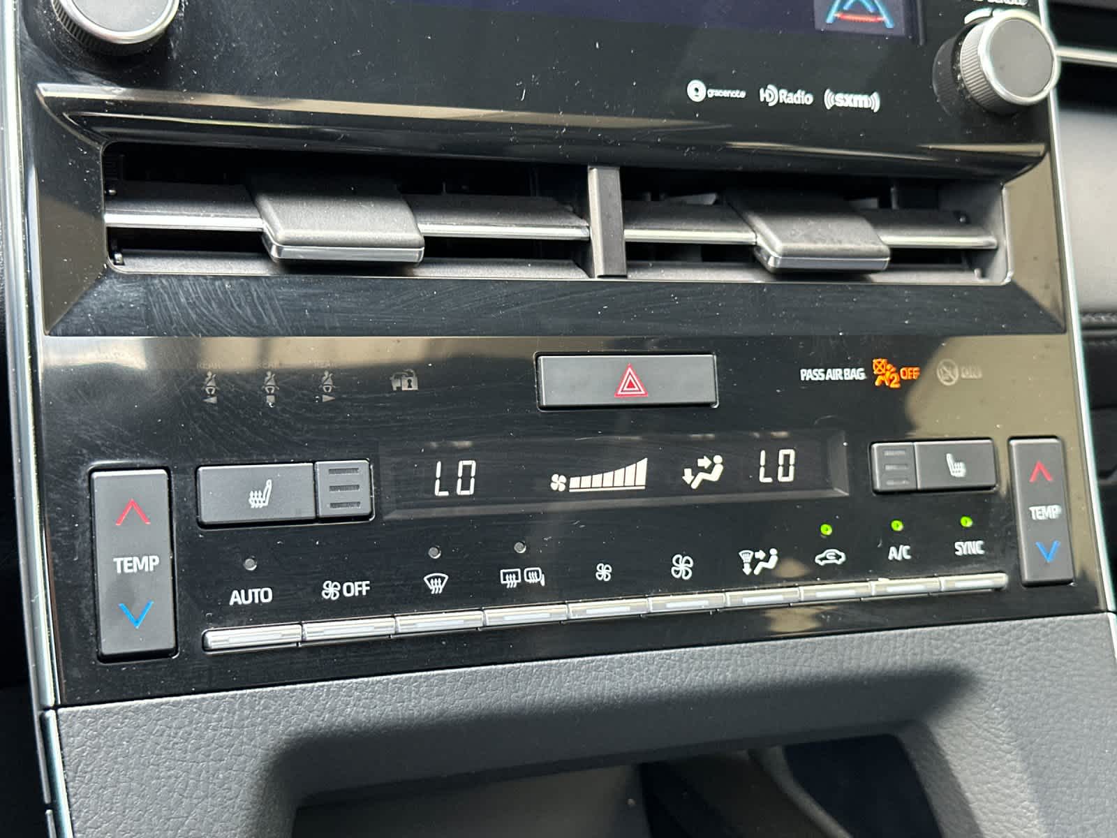 Thumbnail: 2019 Toyota Avalon - 18