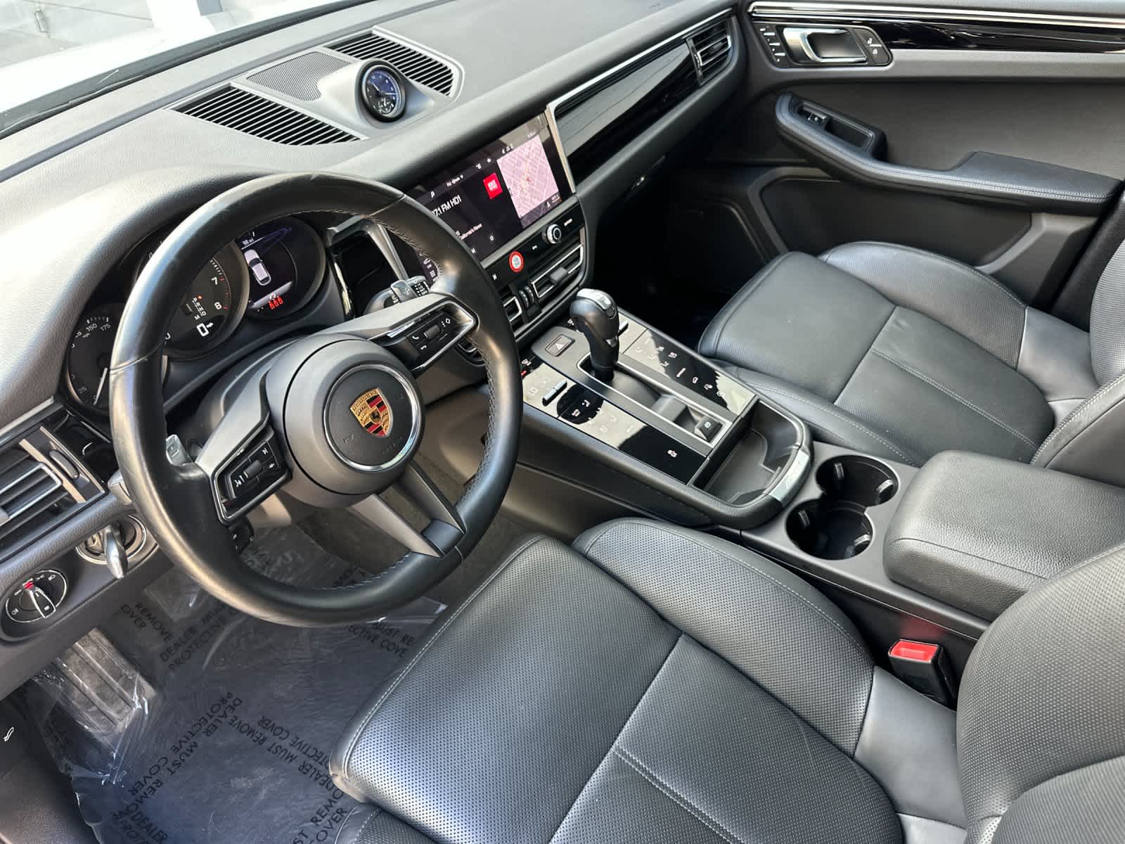 Thumbnail: 2022 Porsche Macan - 11