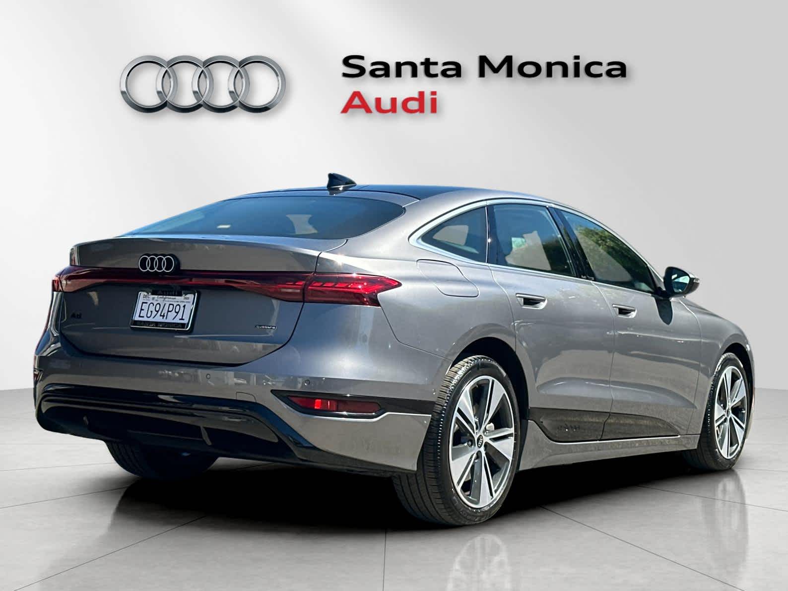 Thumbnail: 2025 Audi e-tron - 2