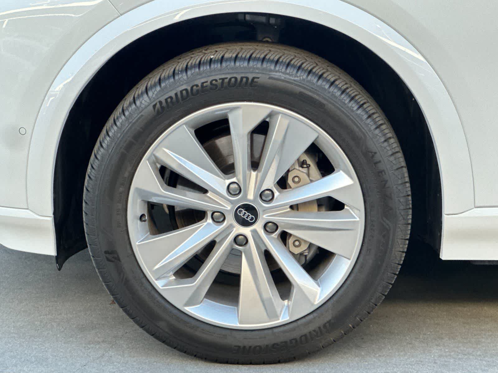 Thumbnail: 2025 Audi Q6 e-tron - 28