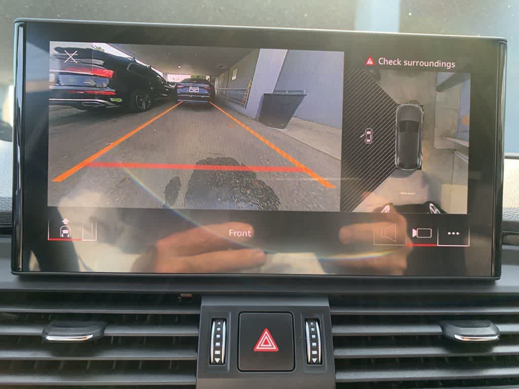 Thumbnail: 2022 Audi Q5 - 11