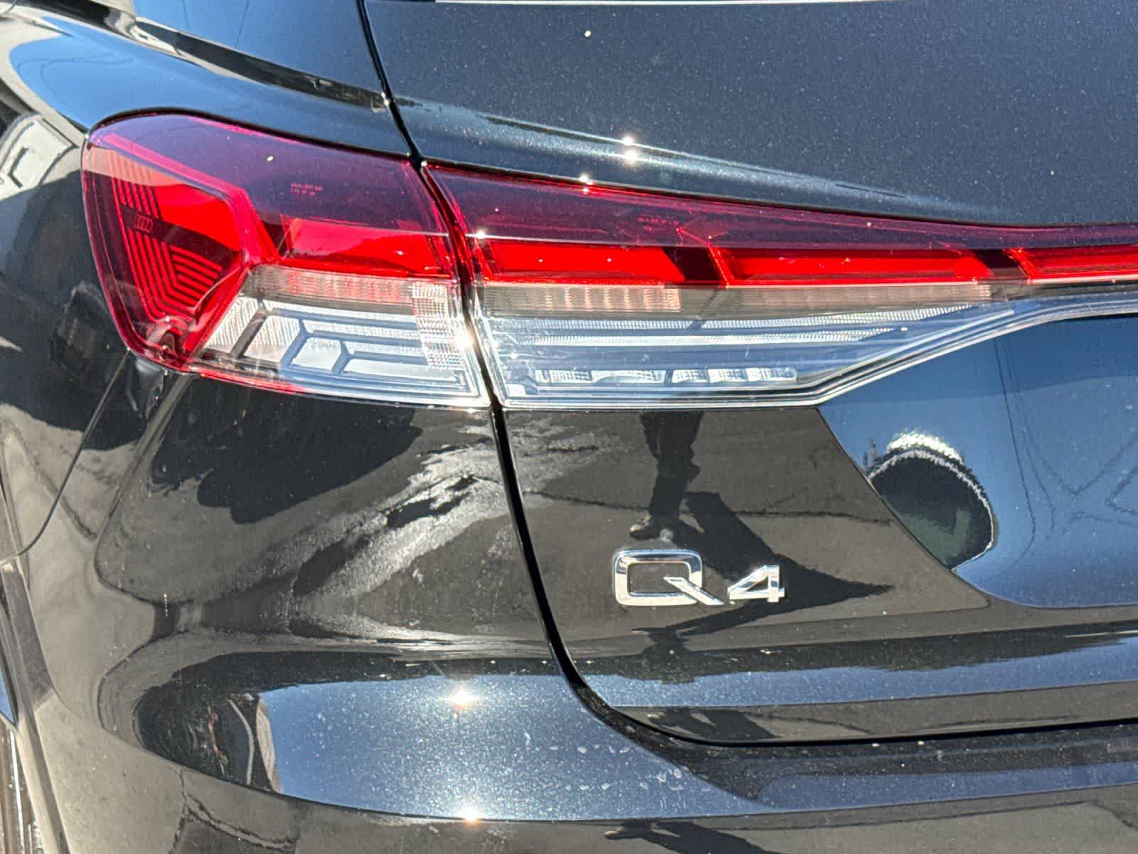 Thumbnail: 2024 Audi Q4 e-tron - 27