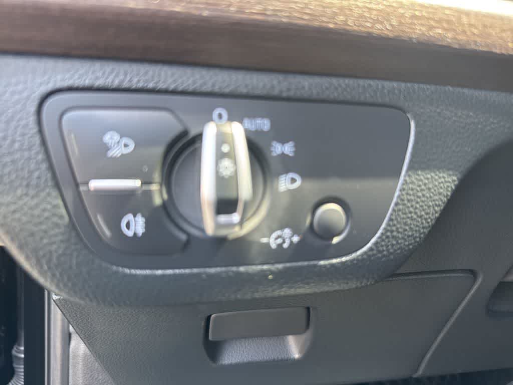 Thumbnail: 2022 Audi Q5 - 17