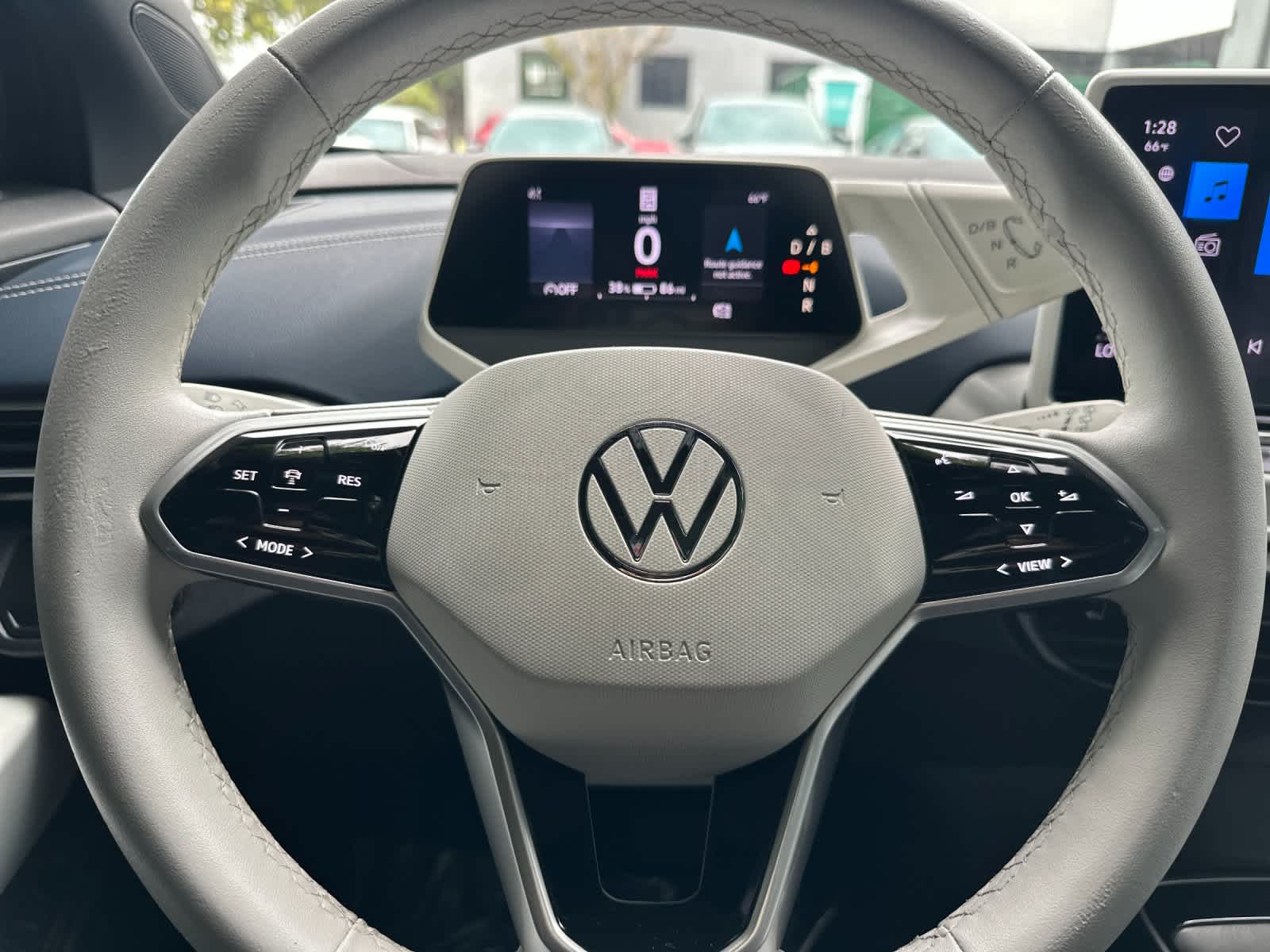 Thumbnail: 2023 Volkswagen ID.4 - 24
