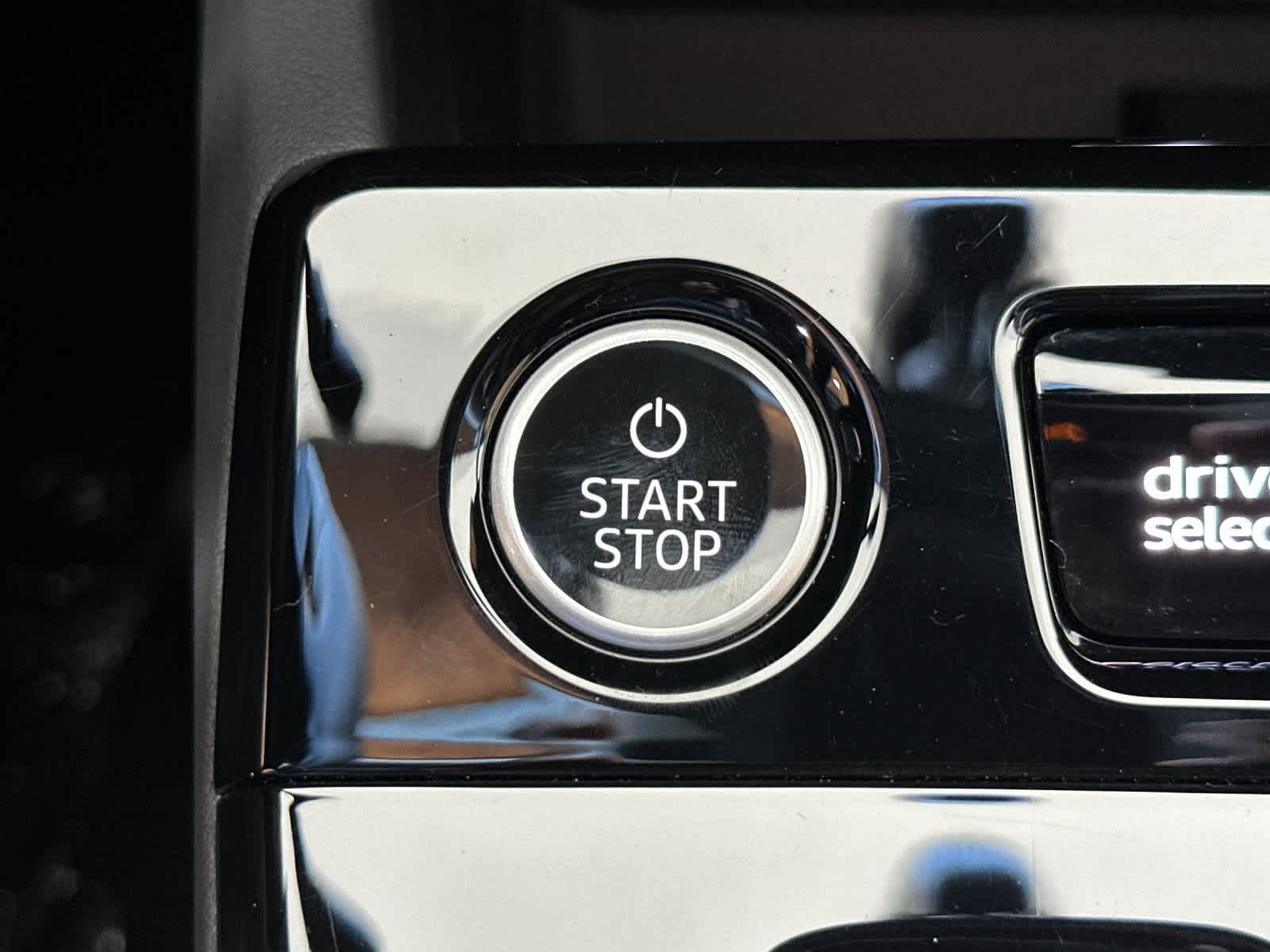 Thumbnail: 2025 Audi e-tron - 21