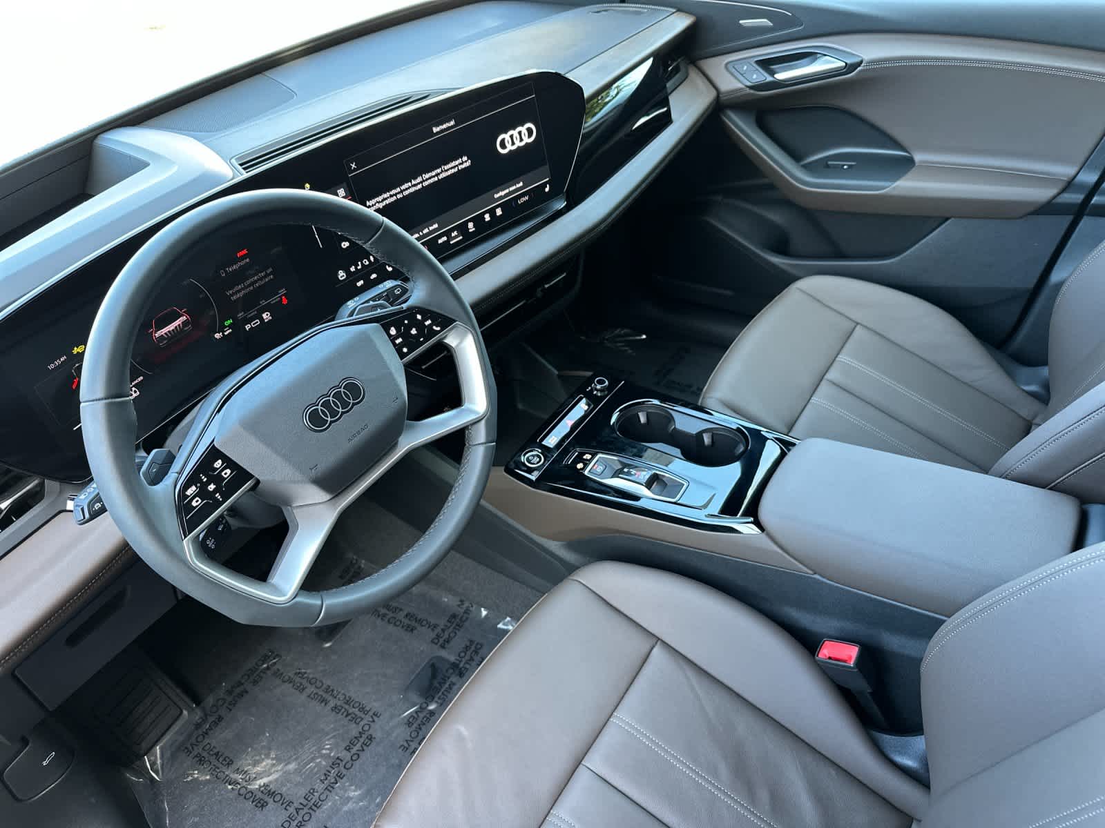 Thumbnail: 2025 Audi Q6 e-tron - 11