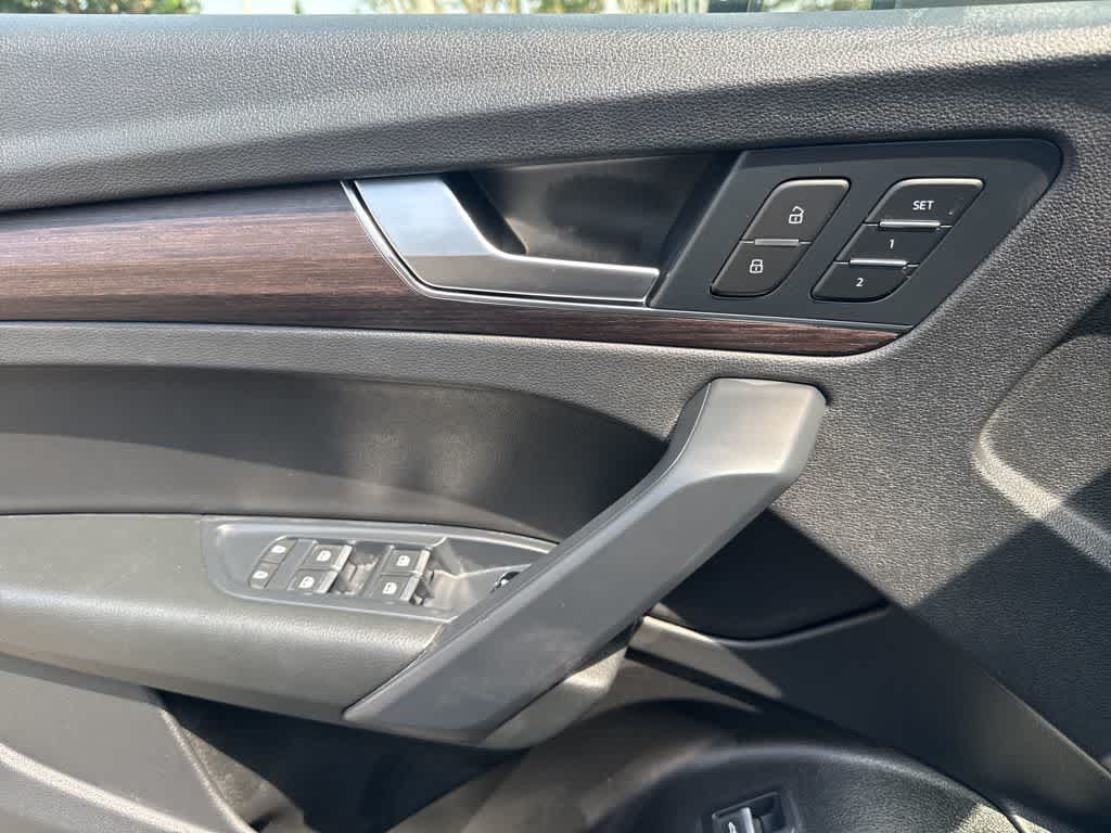 Thumbnail: 2022 Audi Q5 - 18