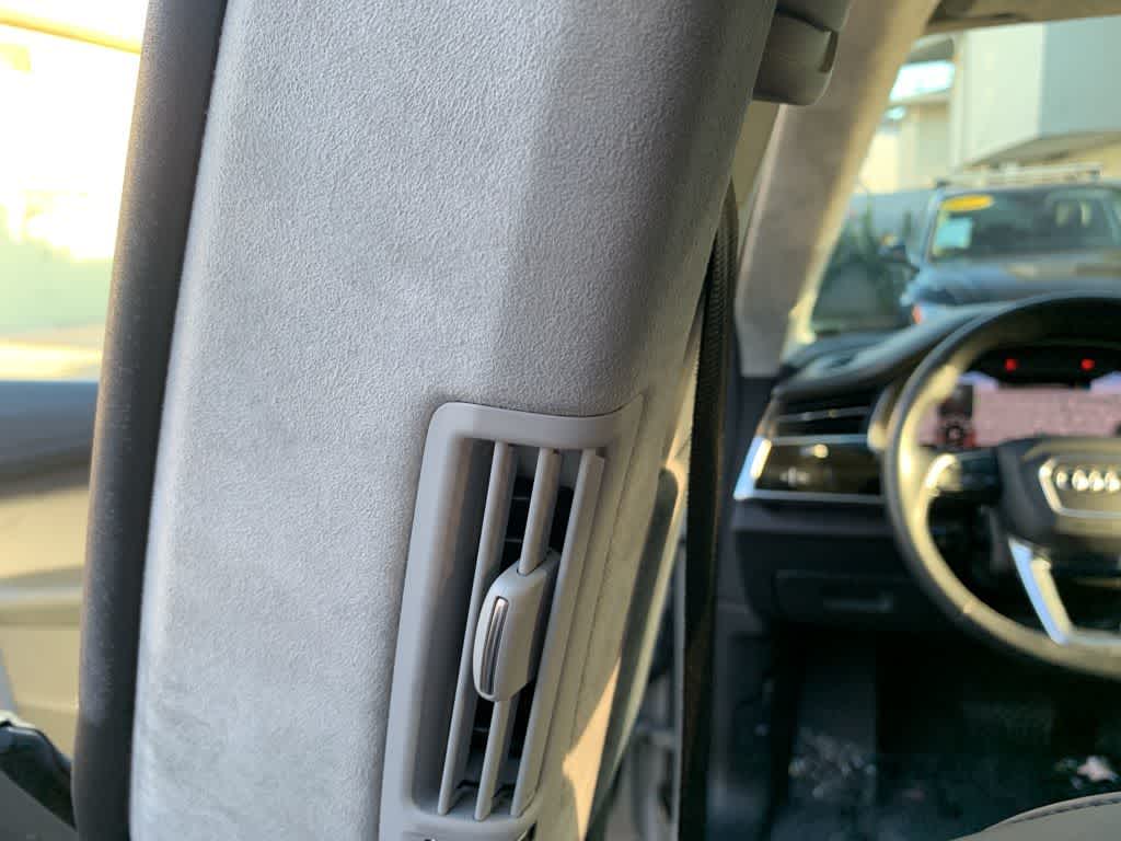 Thumbnail: 2022 Audi Q8 - 29