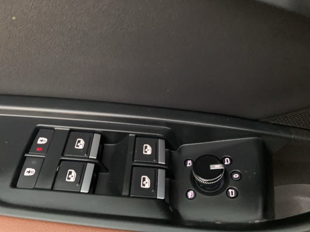 Thumbnail: 2024 Audi Q8 e-tron - 28