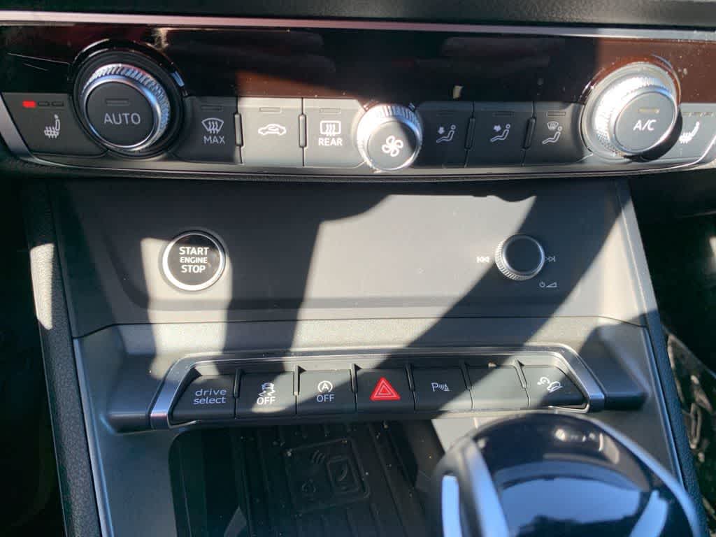 Thumbnail: 2025 Audi Q5 - 10