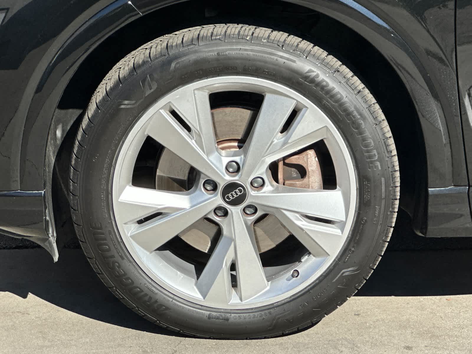 Thumbnail: 2023 Audi Q4 e-tron - 26