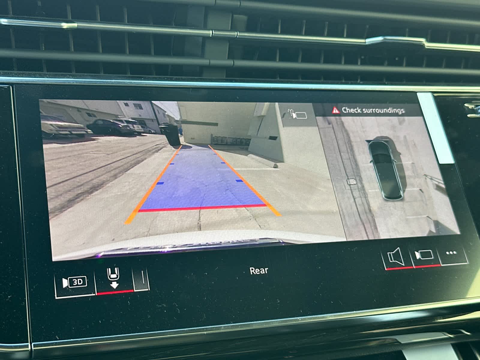 Thumbnail: 2026 Audi Q7 - 21