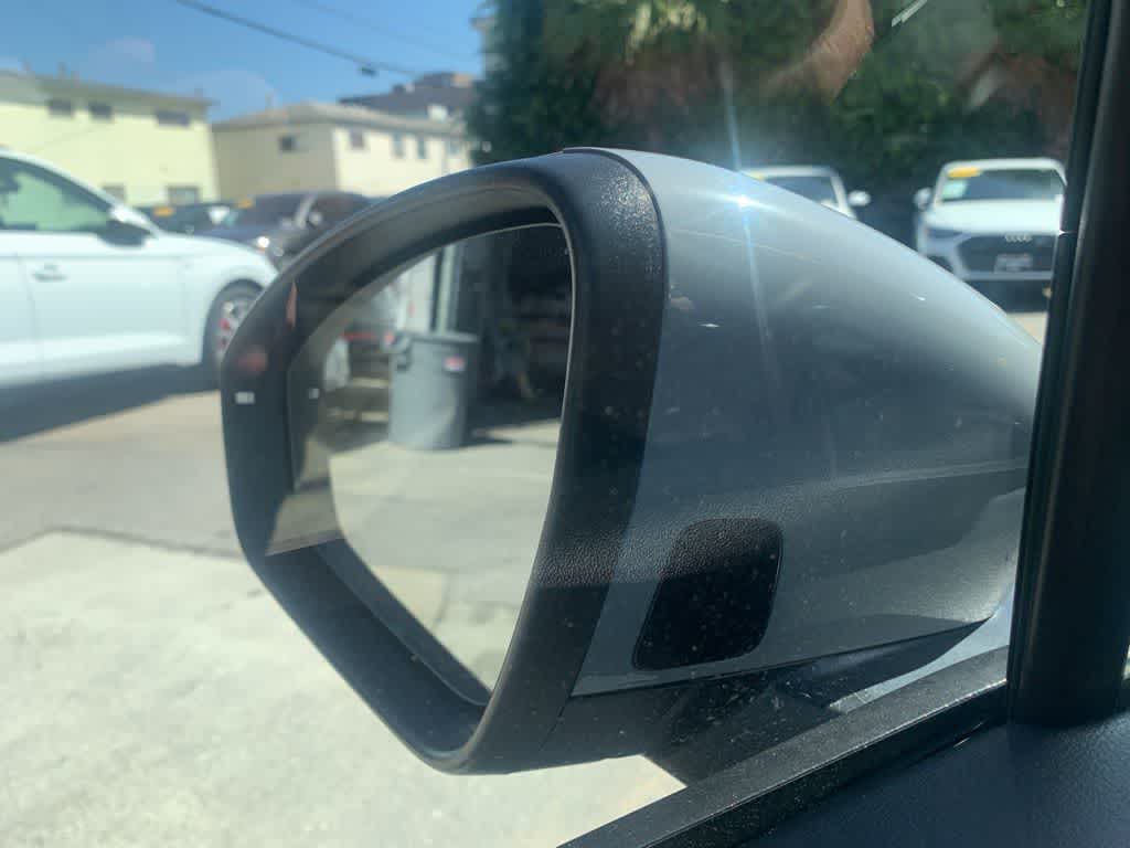 Thumbnail: 2023 Audi Q4 e-tron - 22