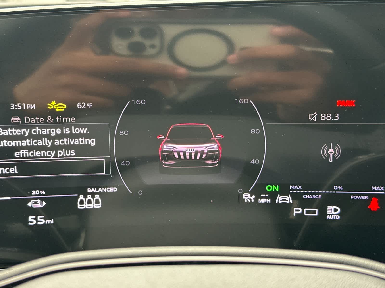 Thumbnail: 2025 Audi Q6 e-tron - 25