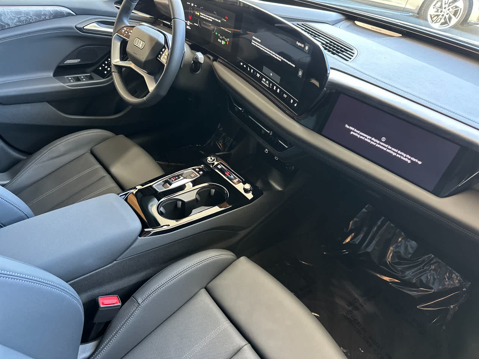 Thumbnail: 2025 Audi e-tron - 15