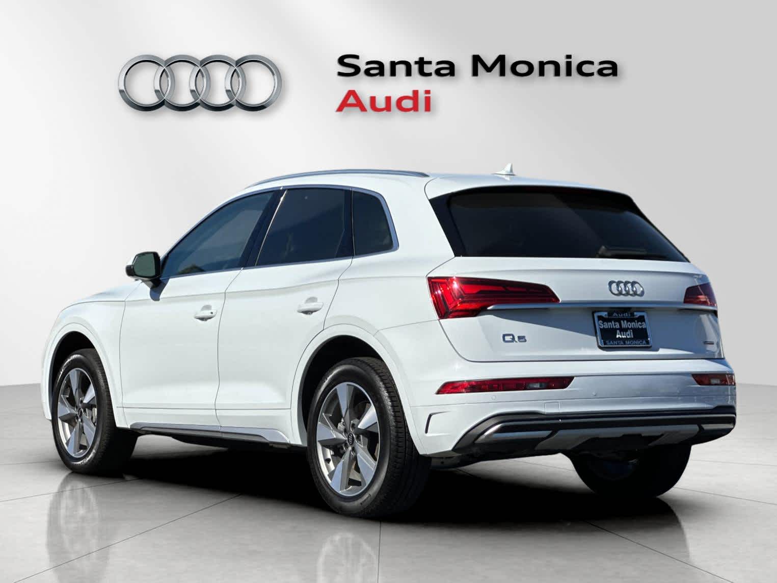 Thumbnail: 2023 Audi Q5 - 6