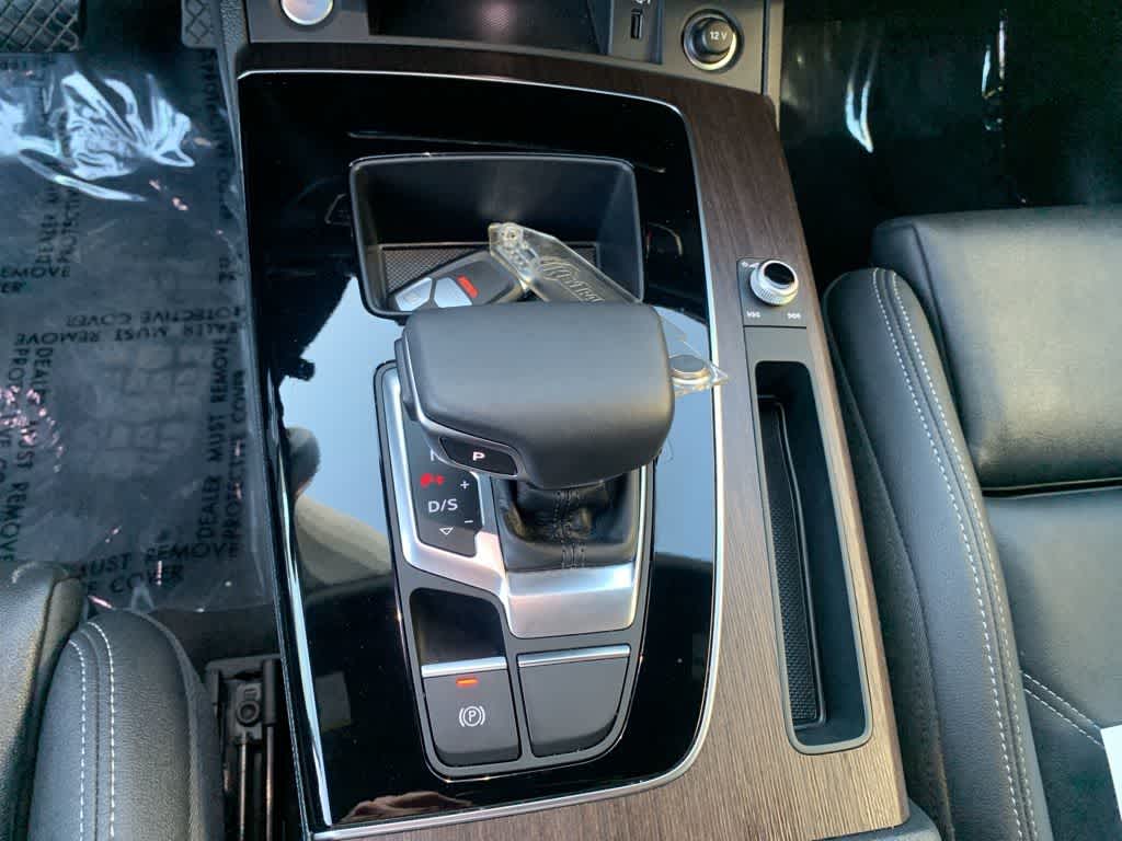 Thumbnail: 2024 Audi Q5 - 10