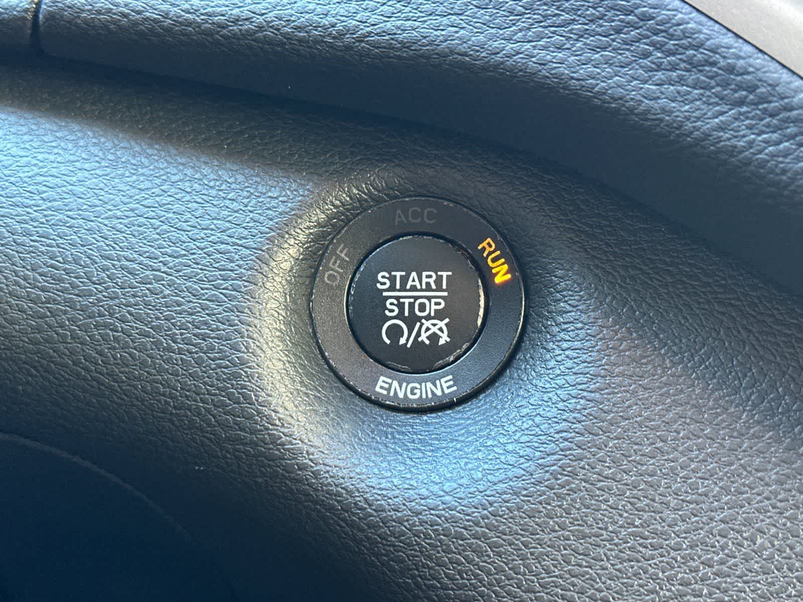 Thumbnail: 2016 Jeep Cherokee - 23