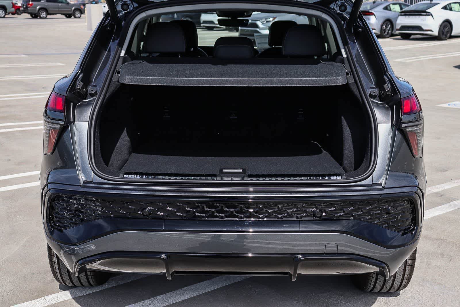 Thumbnail: 2026 Audi Q3 - 34