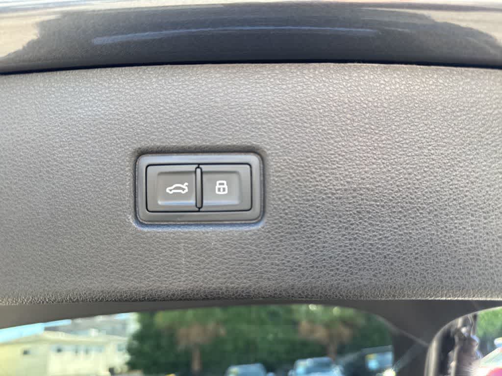 Thumbnail: 2022 Audi Q5 - 33