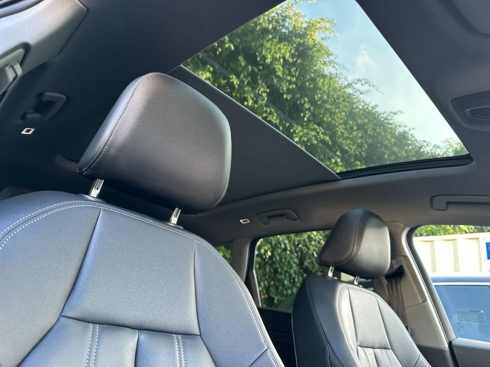 Thumbnail: 2025 Audi Q6 e-tron - 17