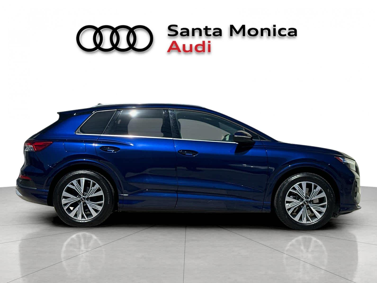 Thumbnail: 2023 Audi Q4 e-tron - 8