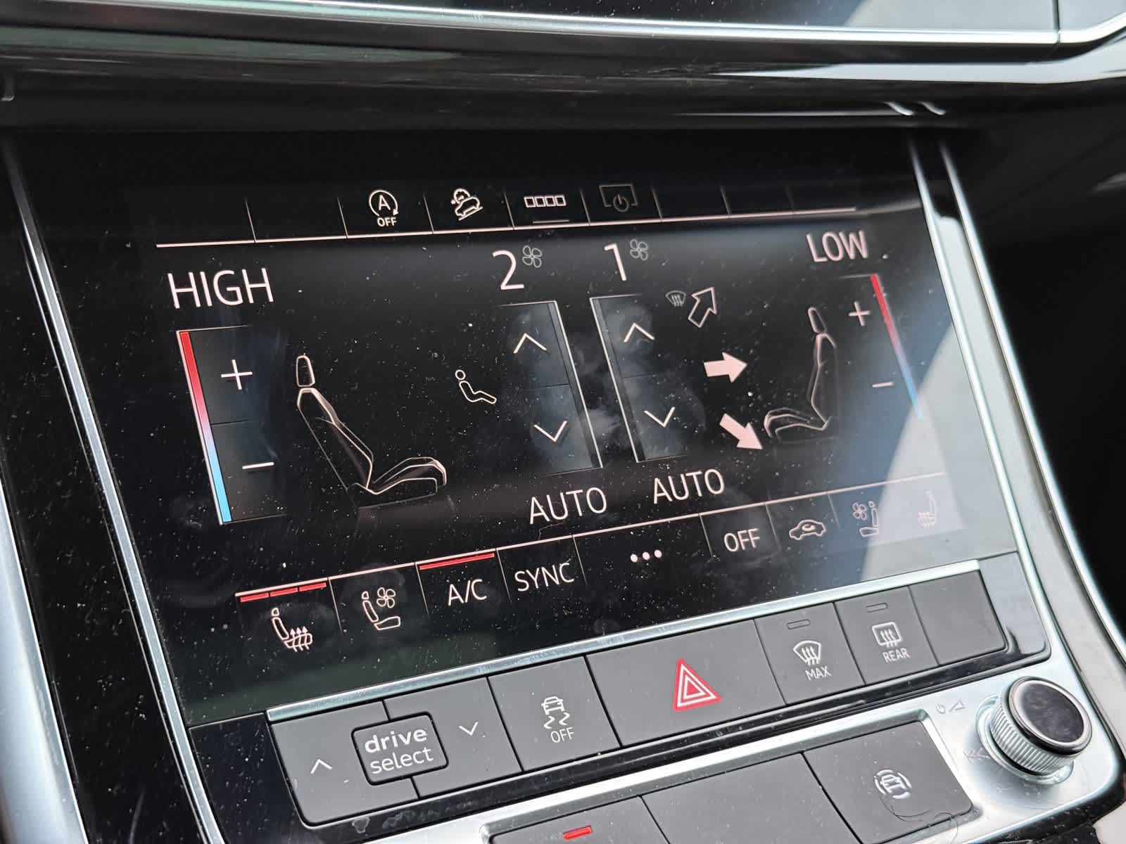 Thumbnail: 2025 Audi Q8 - 19