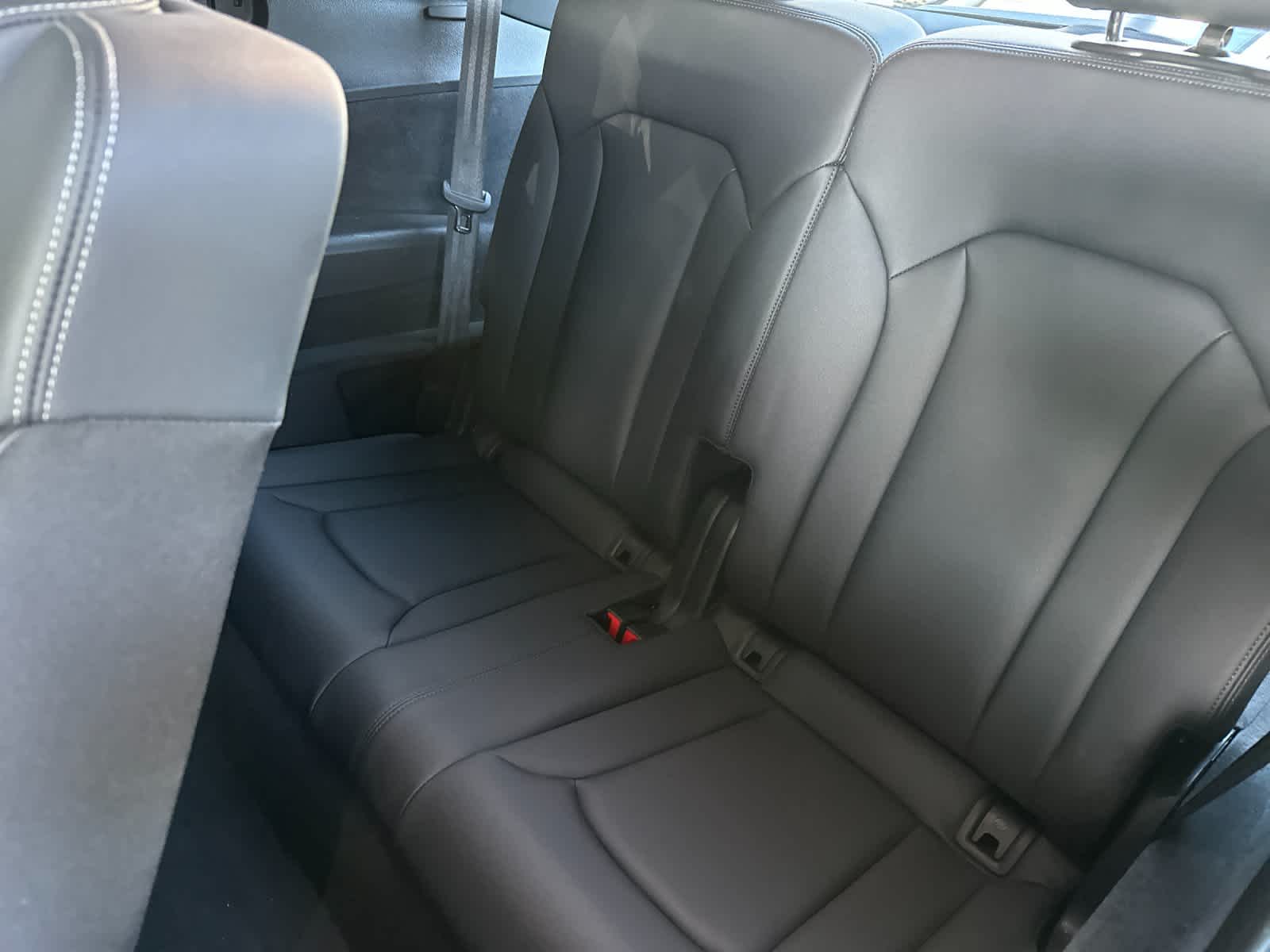 Thumbnail: 2025 Audi Q7 - 15