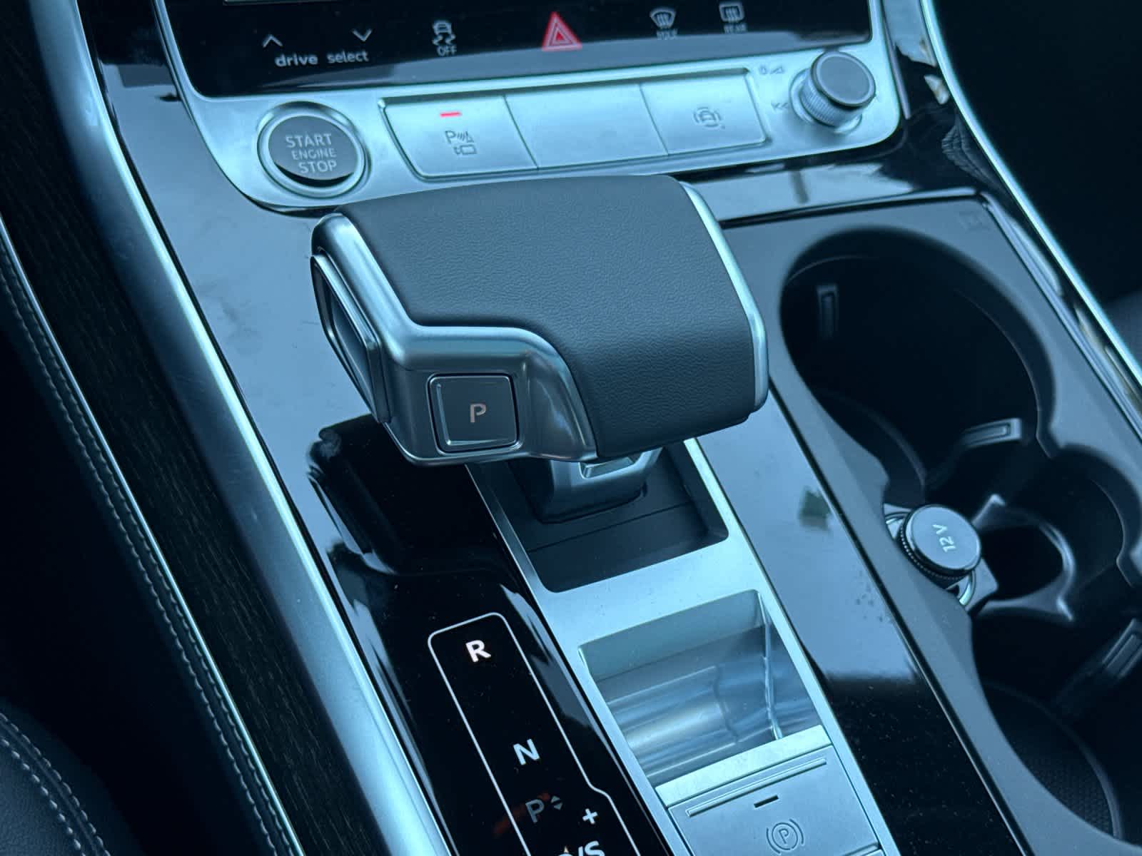 Thumbnail: 2026 Audi Q7 - 23